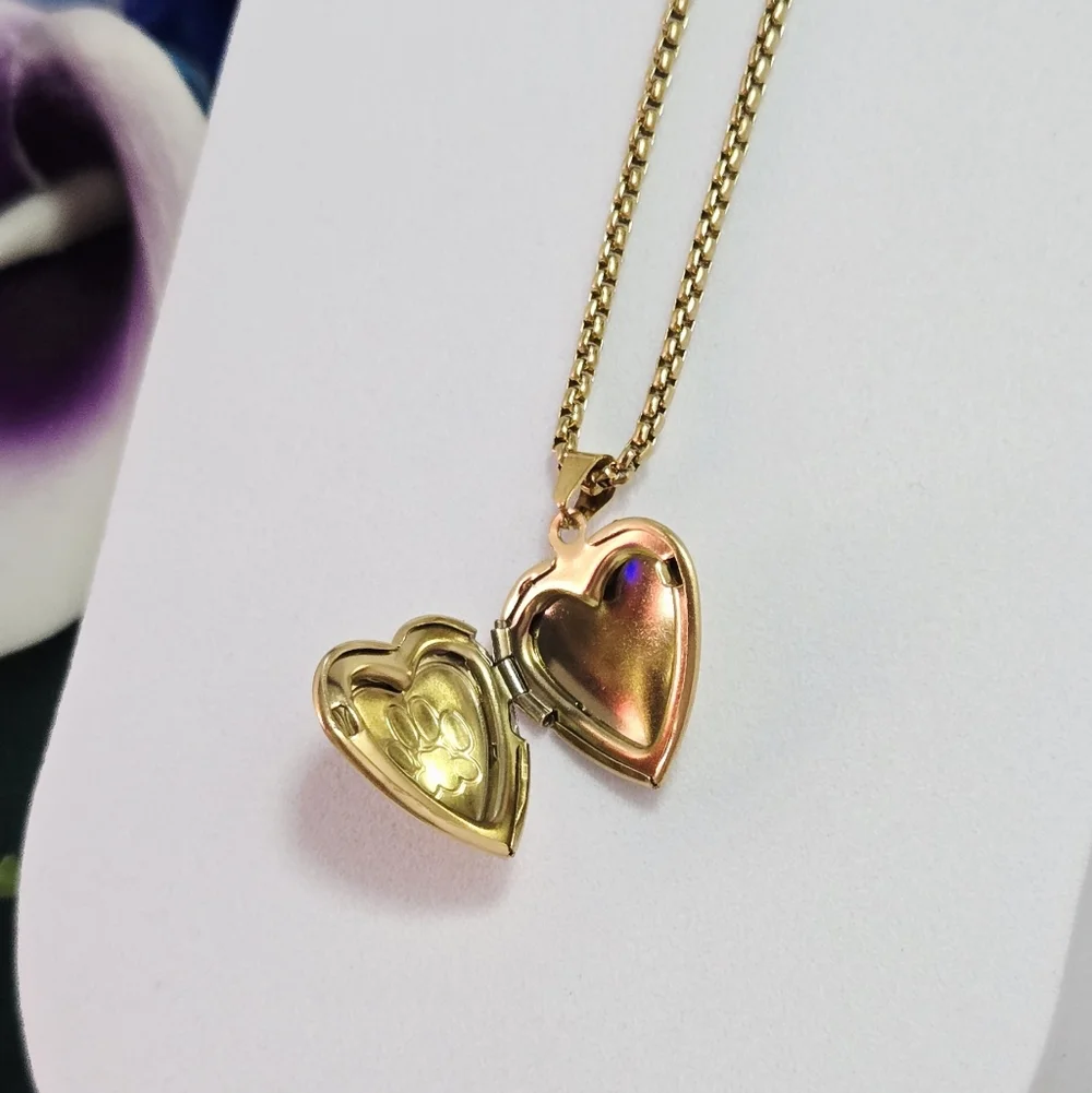 Paw Print Heart Locket Necklace Pet Memorial 18K Gold Plated Stainless Steel